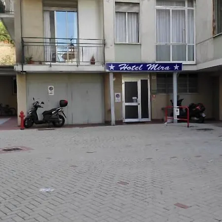 Mira Hotel 2*